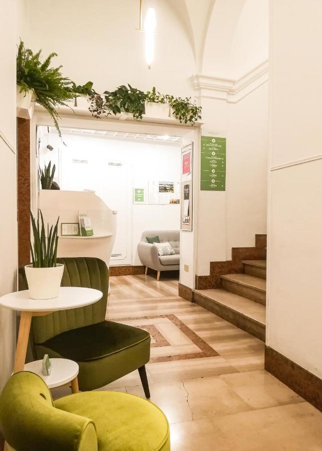 Lauri Hotel 3*