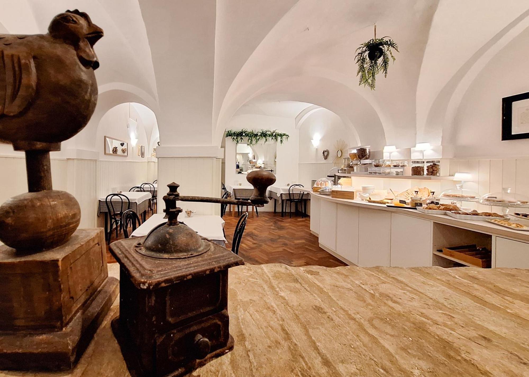Lauri Hotel 3*