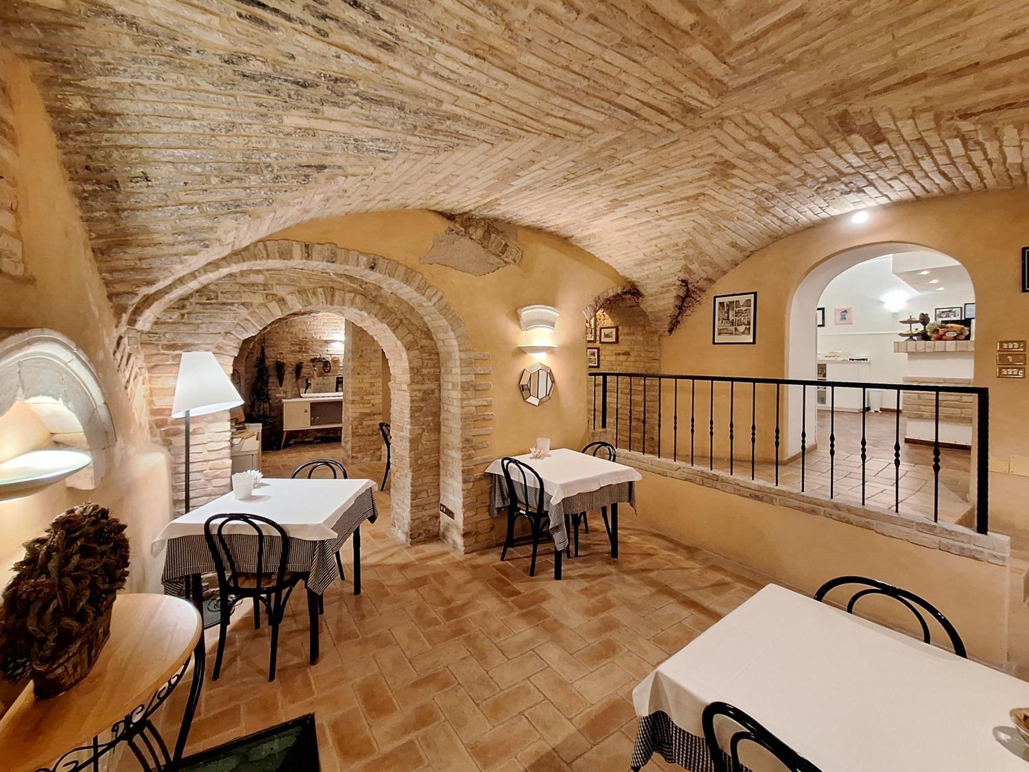 Hotel Lauri Macerata